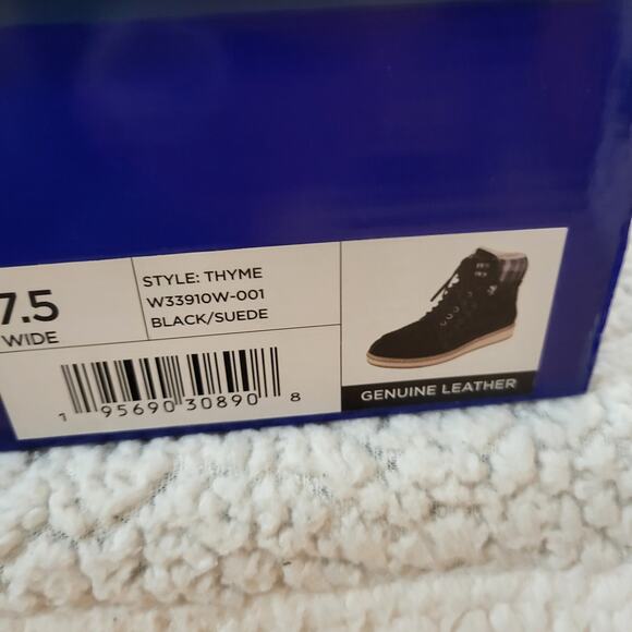 NEW WHITE MOUNTAIN Shoes Women's Thyme Moc-toe Boot Black Suede size 7.5 Wide - Picture 8 of 8